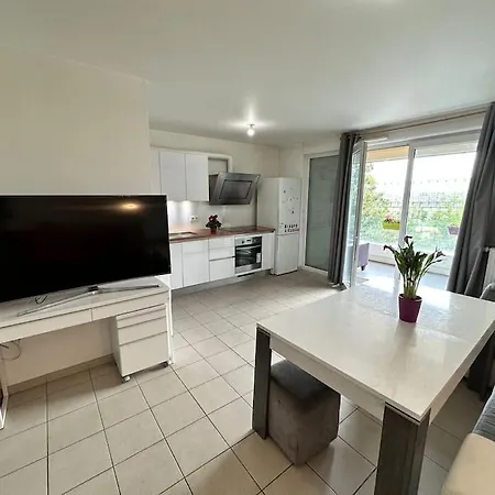 Apartment Bel Appart- F3 Ladefense Arena *